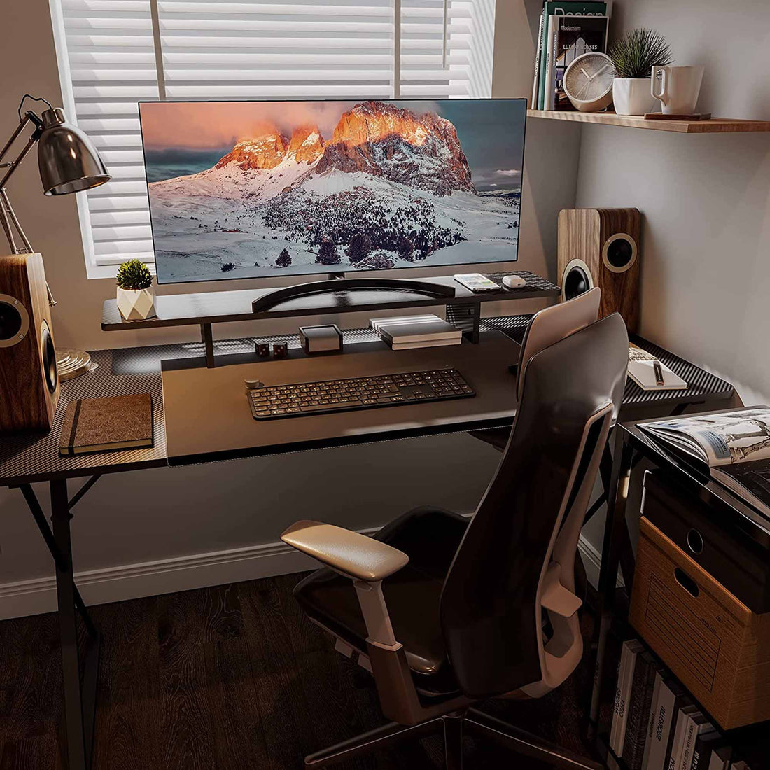 From Laptops to Consoles: Managing Multi-Device Dorm Desks