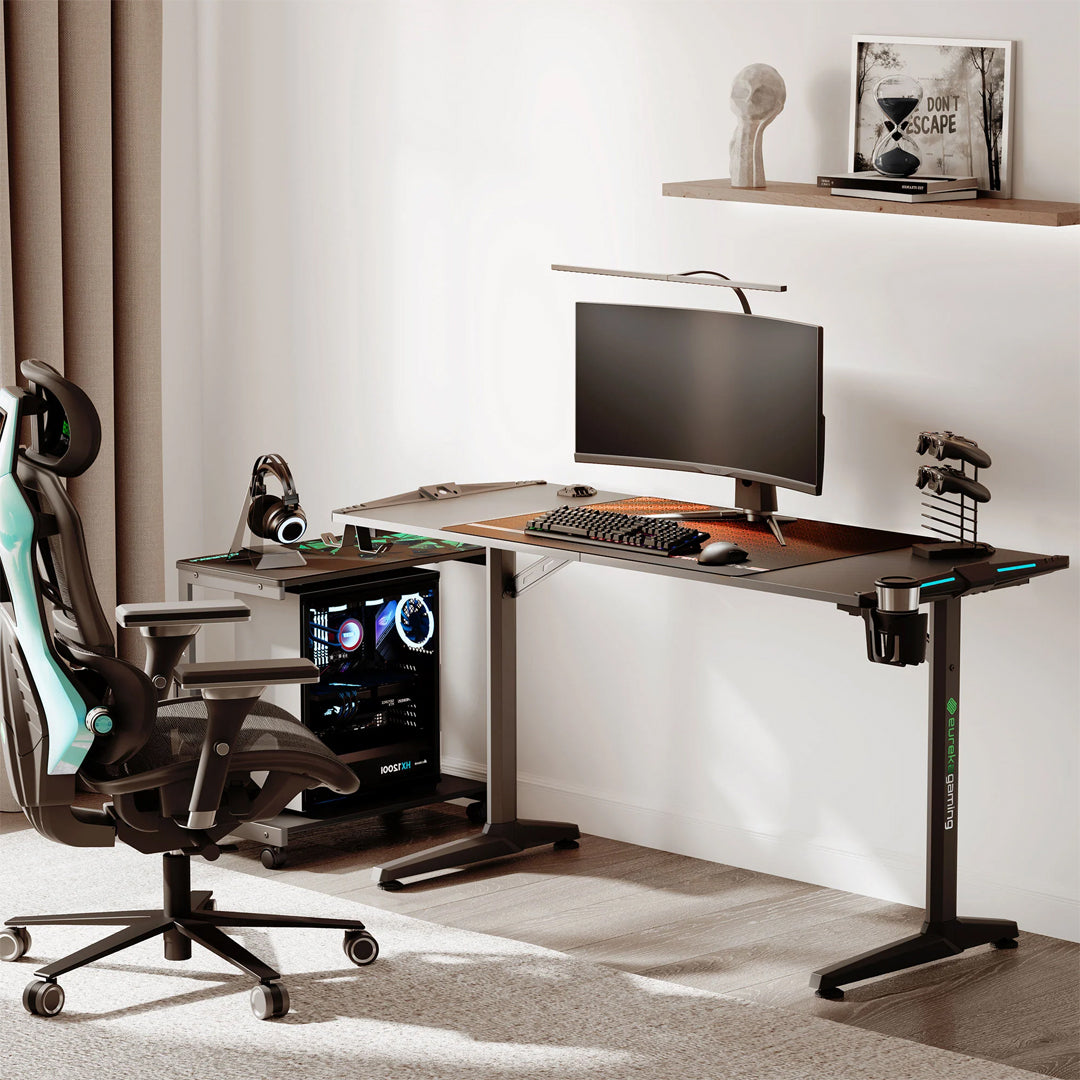 5 Benefits of a Gaming Desk Over a Computer Desk