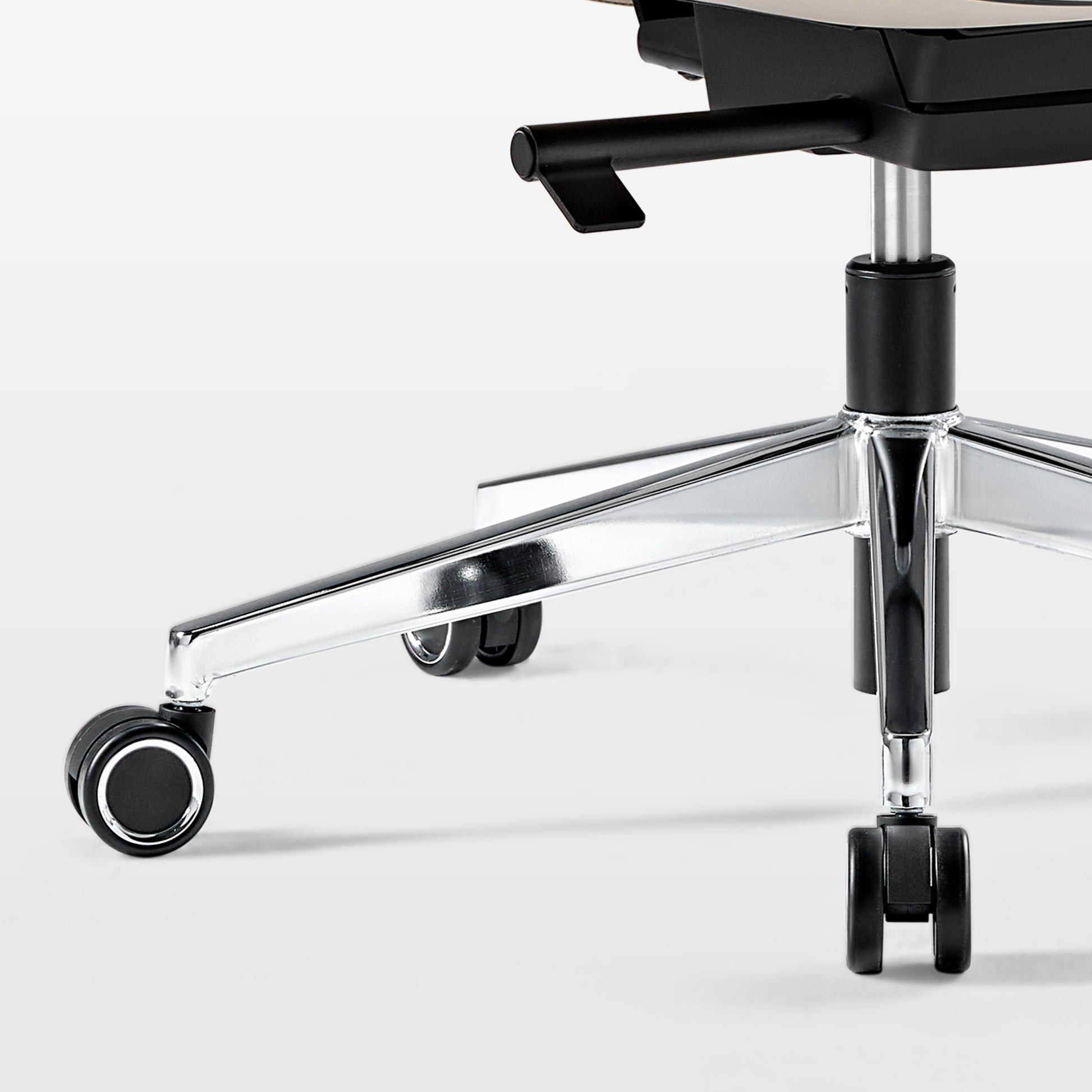 Serene Alto Executive Office Chair Silicone Leather and High Quality Casters