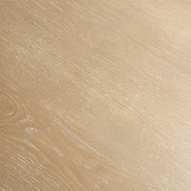 Edora Oak Dining Table Surface, Close-Up of Oak Veneer Texture and Grain.