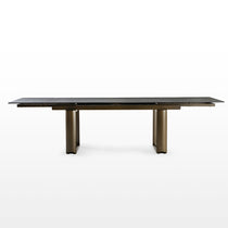 Savoy Extendable Dining Table in Black, Showcasing Sintered Stone Surface and Modern Design.