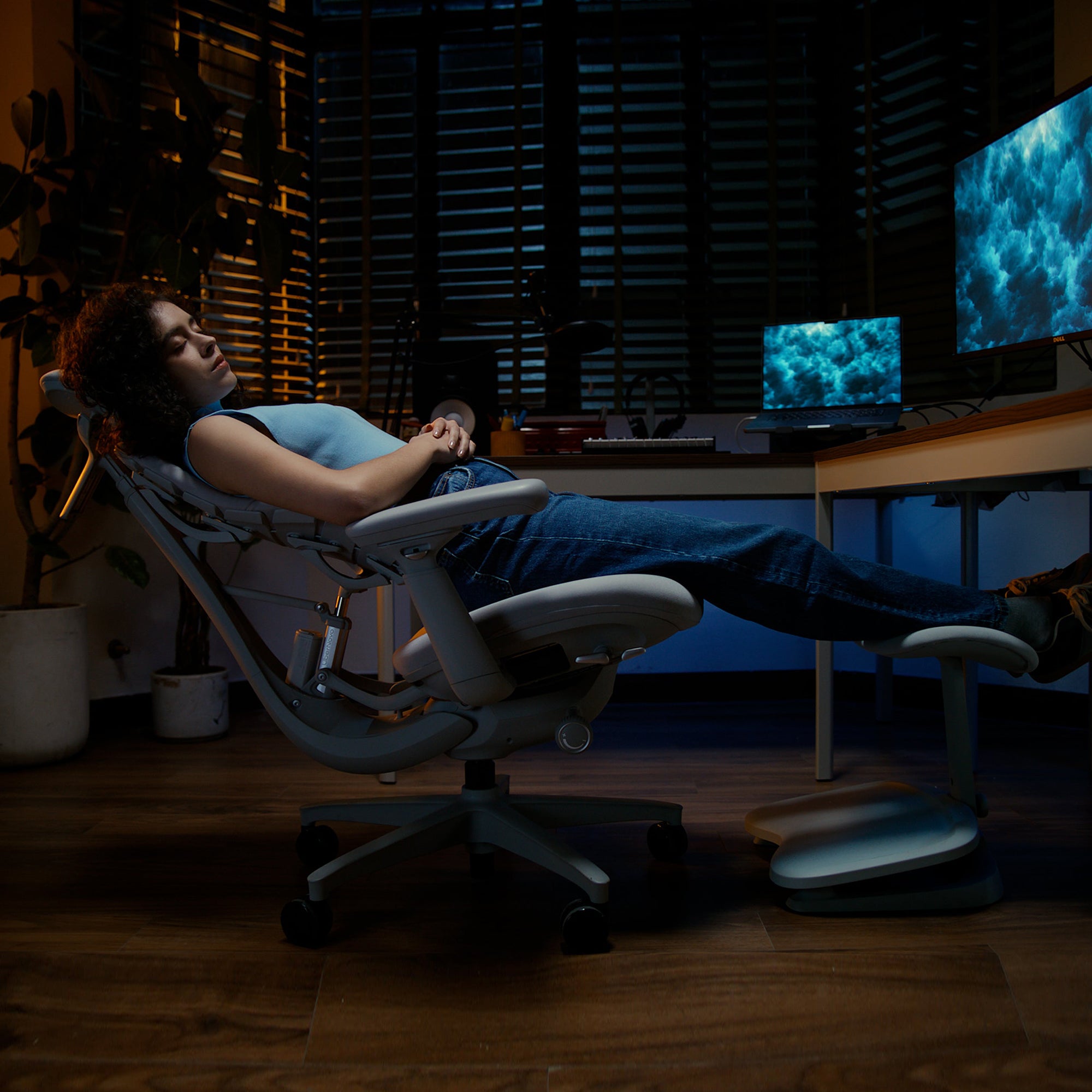 LiberNovo Omni, Fabric Ergonomic Office Chair | Eureka Ergonomic