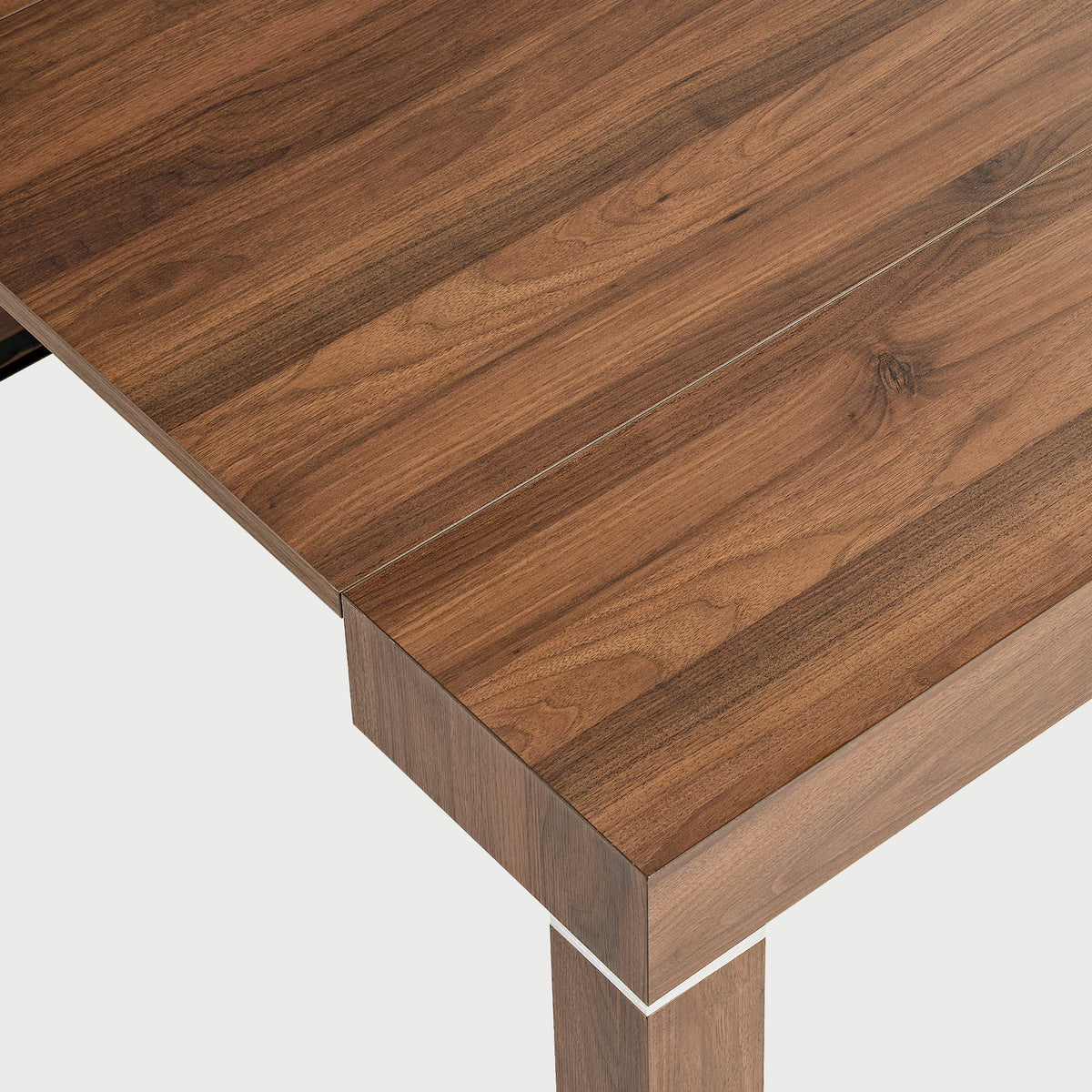 Walnut Extend Table Elegant Walnut Extendable Dining Room Tables for Modern Spaces