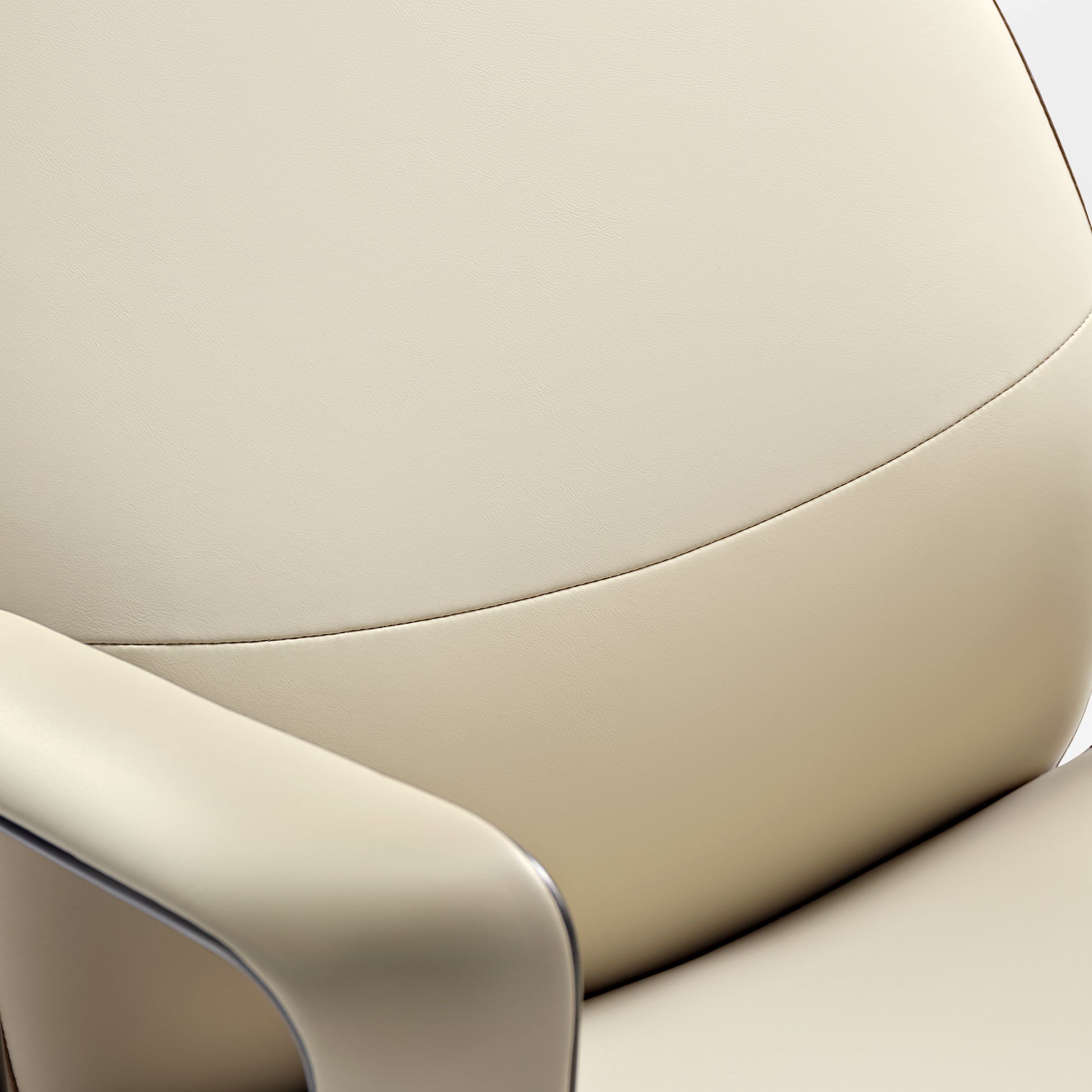 Alto Executive Office Chair Silicone Leather and Comfortable Cushions