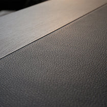 The executive standing desktop finish combine with wood color and leather