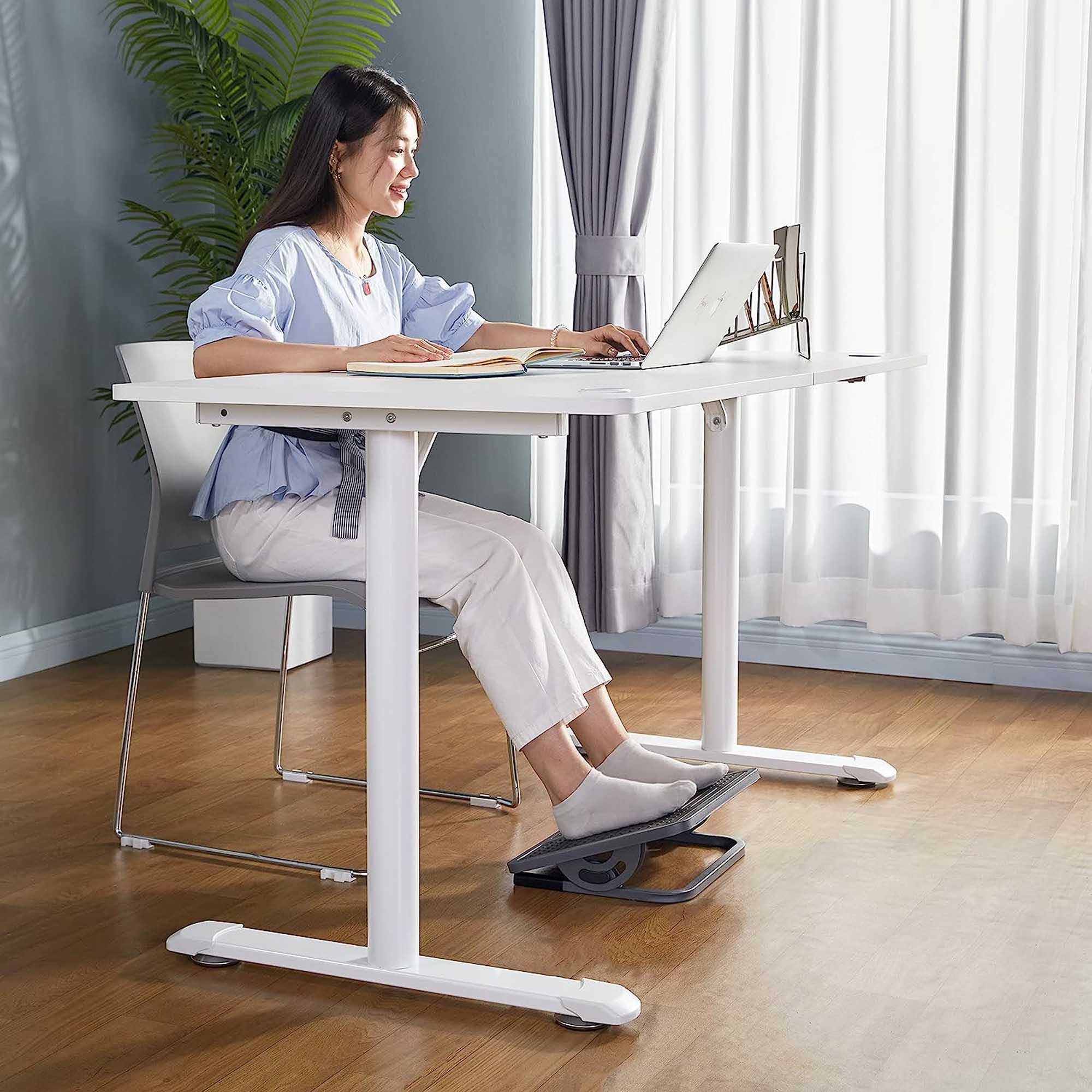 Footrest Design Adjustable Under Desk Foot Rest With Lockable Angles - Black & Grey ...