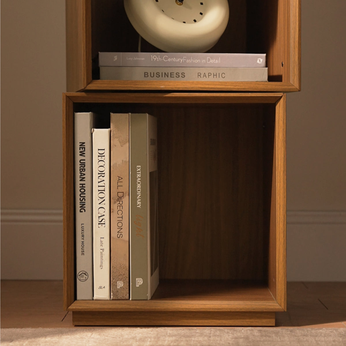 Eureka Ergonomic Cubo walnut cube base detail, showing the fixed lower tier