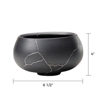 4 HD-09-B Black Ceramic Vase With Silver Crack Detailing, Ideal for Dining Table Or Shelf Decor.