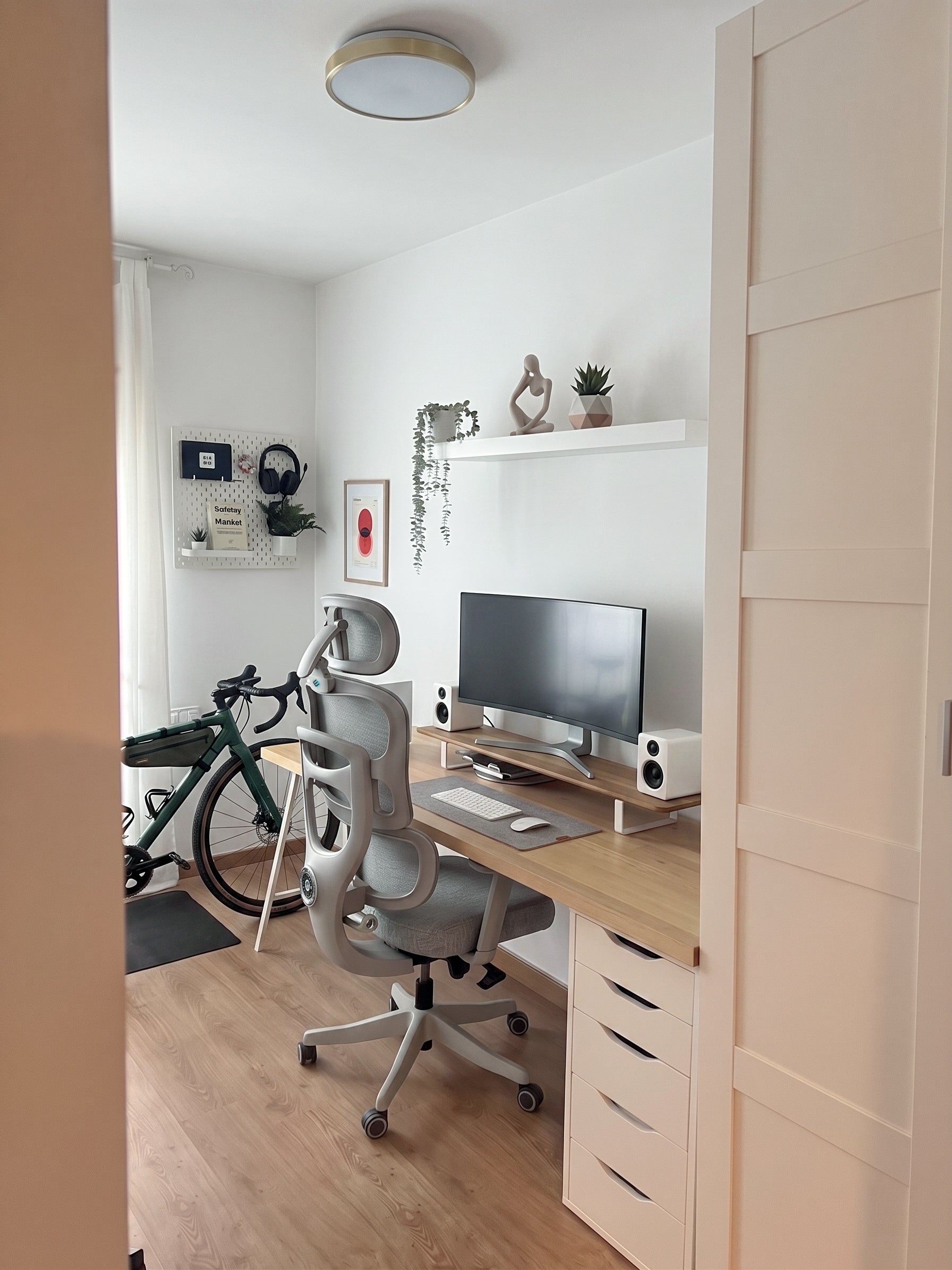 Eureka Ergonomic