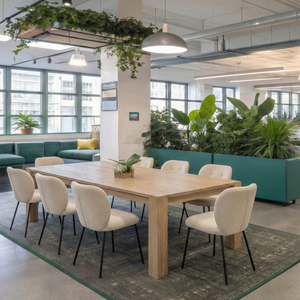 Edora Oak Extendable Dining Table (70.9" -92.5")